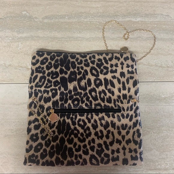 Leopard Shine Purse - Picture 2 of 4